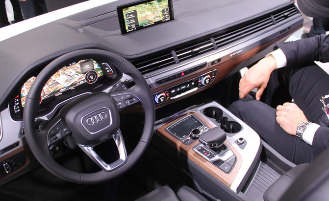 Audi-Q7-Interior.jpg