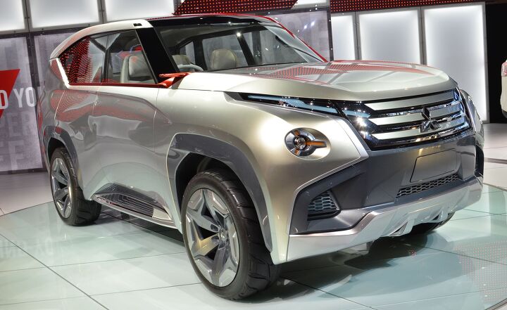 Mitsubishi “Plugs Into” Chicago Auto Show with Crossover Concept
