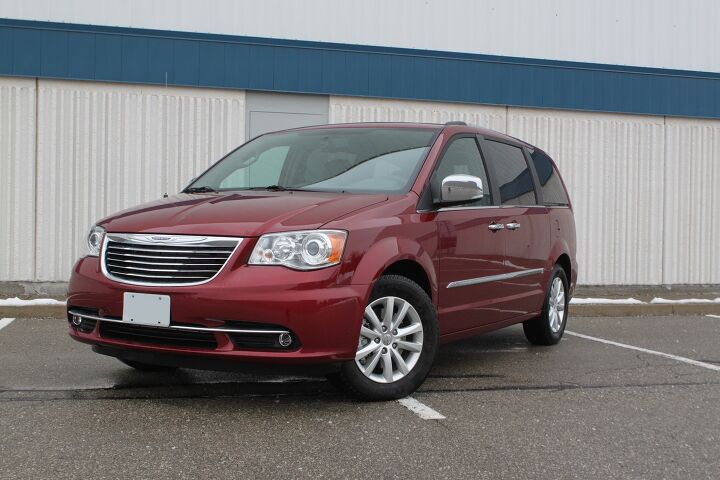 2016 Chrysler Town and Country Review News