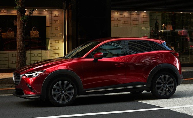 Mazda’s Compact Crossover Gets a Mild Refresh