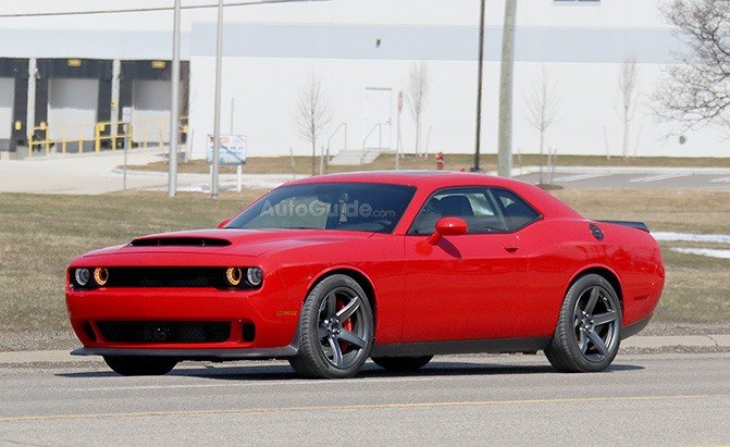 More Proof the Dodge Challenger Hellcat is Getting a Drag Pack