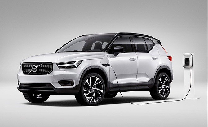 Volvo XC40 Plug-in Hybrid Makes its First Public Appearance