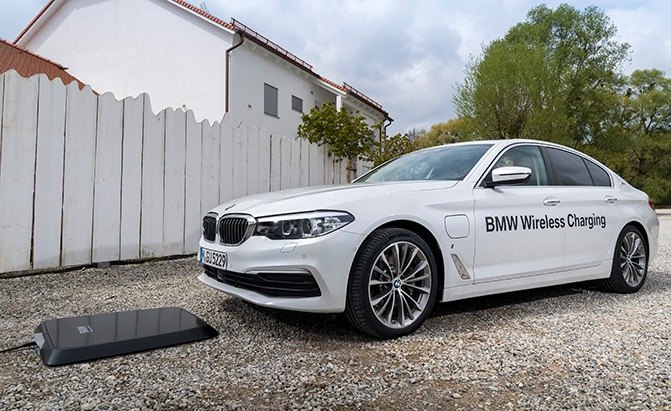 BMW 530e iPerformance is the First Car With Wireless Charging