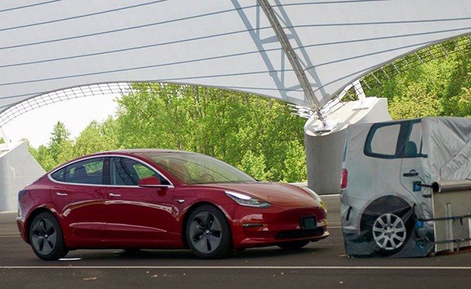IIHS Releases First Tesla Model 3 Safety Test Results