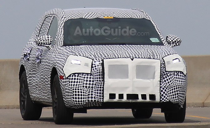 Lincoln’s MKC Successor Spied Testing for the First Time