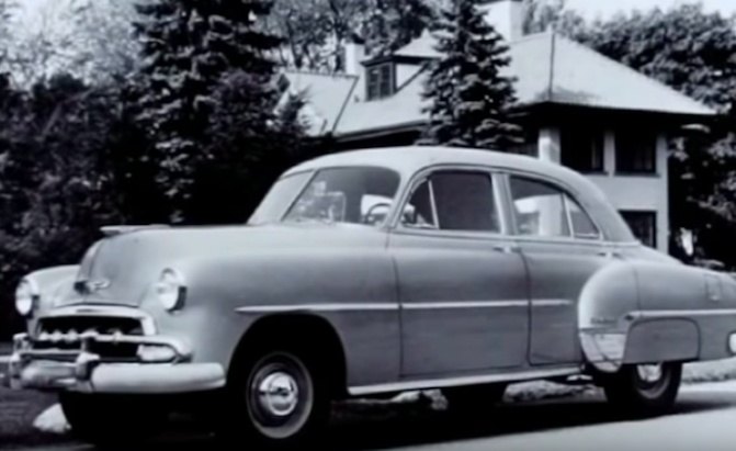 That Time Chevy Spent 20 Minutes Relentlessly Trashing the ’52 Ford