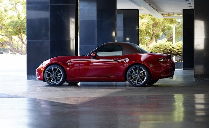2019 Mazda Miata Lands With 181 HP and 7,500 RPM Redline