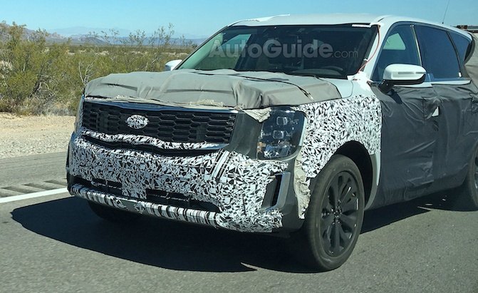 2020 Kia Telluride Shows Off Production Grille in Spy Photos