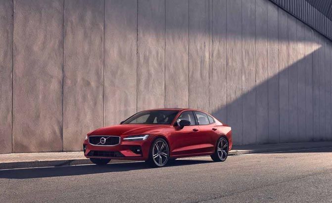 2019 Volvo S60 Arrives With Up To 400 HP, Starts at $36,795