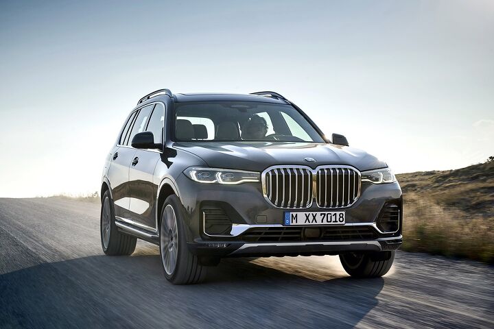 Here Comes the Very Large X7 and its Very Large Grille