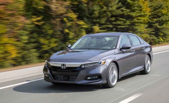2019 Honda Accord Touring Pros and Cons