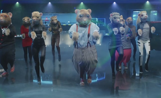 Kia Hamsters Get Sexy in New Soul EV Ad »  News