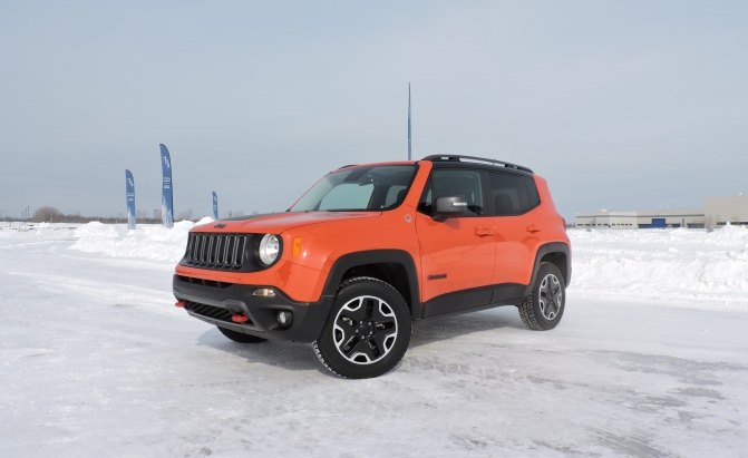 Jeep Renegades Being Held Over 9-Speed Issue » AutoGuide.com News