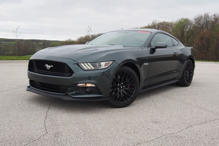 2015 Ford Mustang GT Front 01