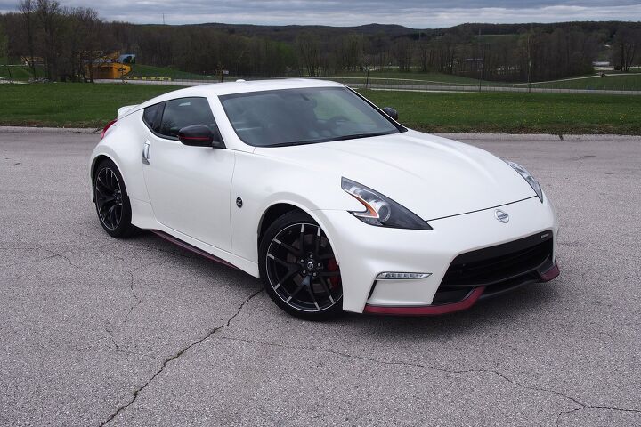 2015 Nissan 370Z NISMO Front 03