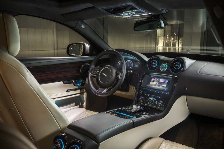 2016 Jaguar XJ Interior