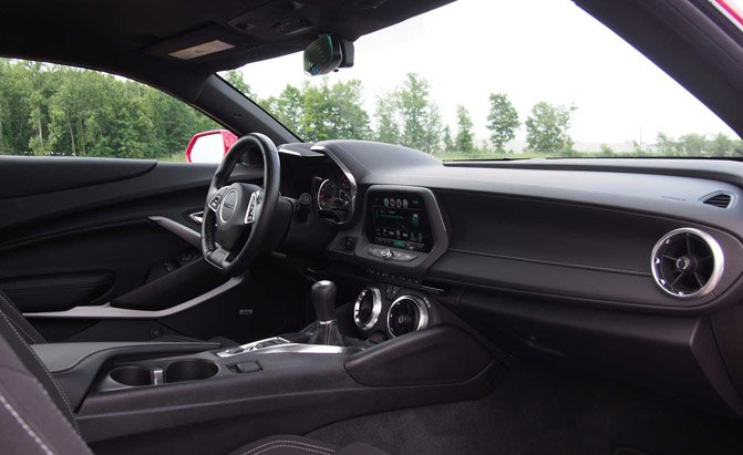 2016-Chevrolet-Camaro-1LT-Interior