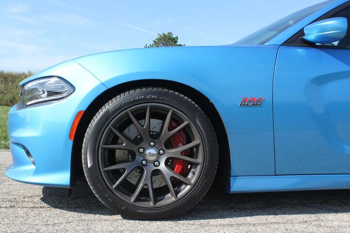 2016-Dodge-Charger-SRT-392-Review-3