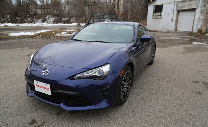 17 Toyota 86 Review 5 Things It Missed For Perfection Autoguide Com