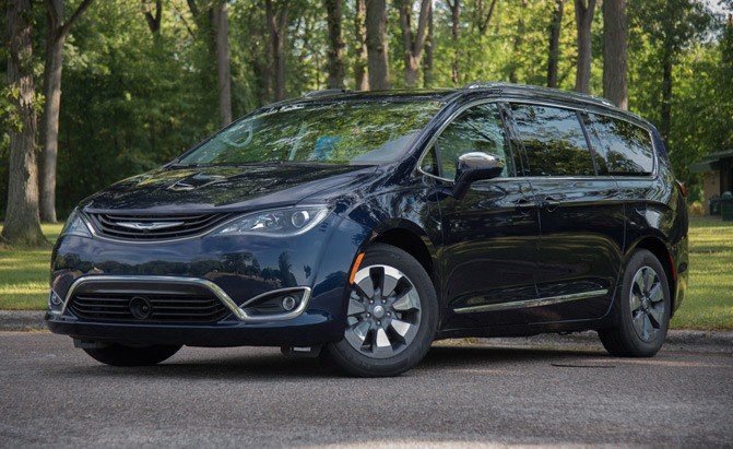 7 Things to Know About the Chrysler Pacifica Hybrid