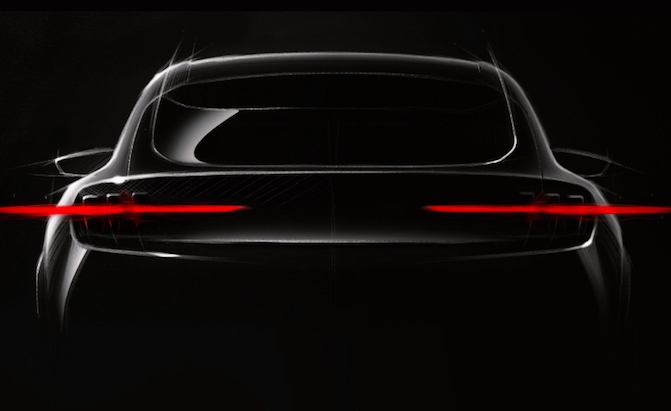 Ford-Crossover-Mustang-Mach-1-Teaser