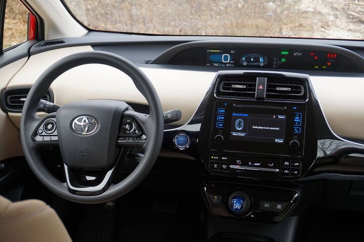 2019 Toyota Prius and Prius AWD Review-LAI-32