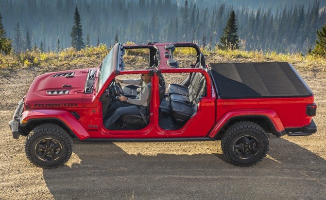 Jeep Wrangler vs Gladiator: What's the Difference? 