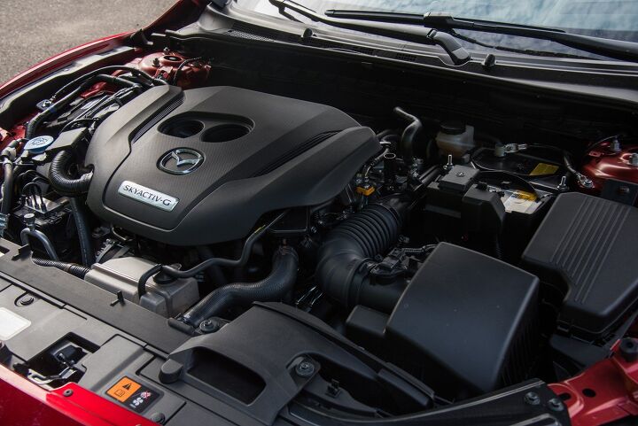 2019 Honda Accord Vs Mazda6 Sedan Comparison Video Autoguide Com