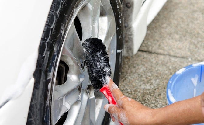 Tire Brush with Short Handle Hub Clean Brush Petutu Wheel Brush for Car 2Pack