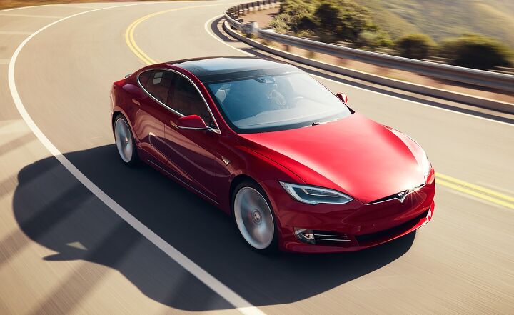 2018 Tesla Model S in red dynamic front three-quarter