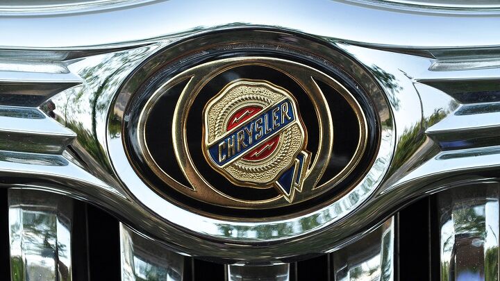 Chrysler car symbol