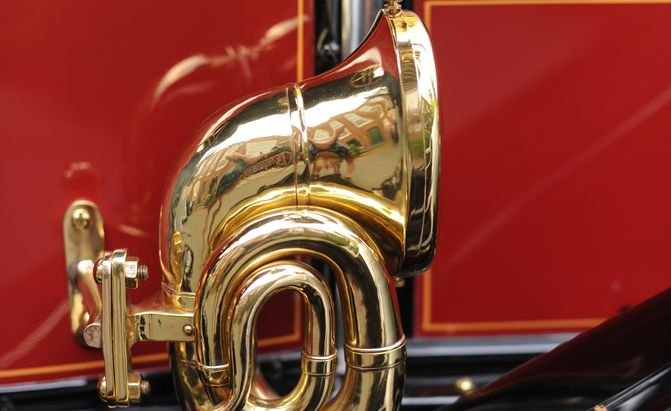 brass horn on a 1970 oakland roadster