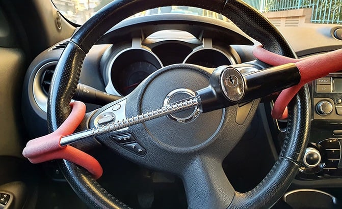 Car Steering Wheel Lock Wrench Keys Universal Steering Wheel Lock Anti-theft Device 3-Direction Locking Foldable Steering Wheel Security Lock