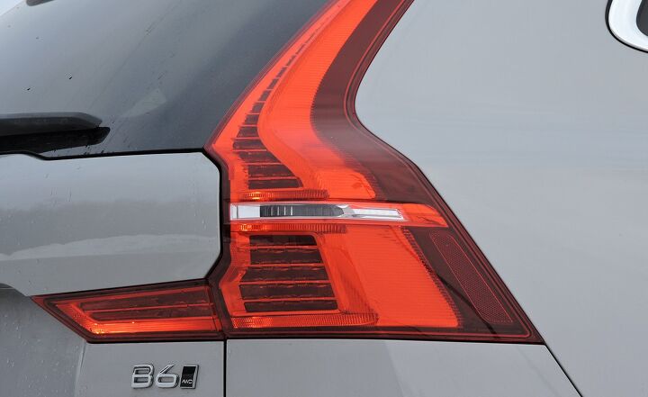 B6 AWD XC60 2022 - Volvoinvietnam