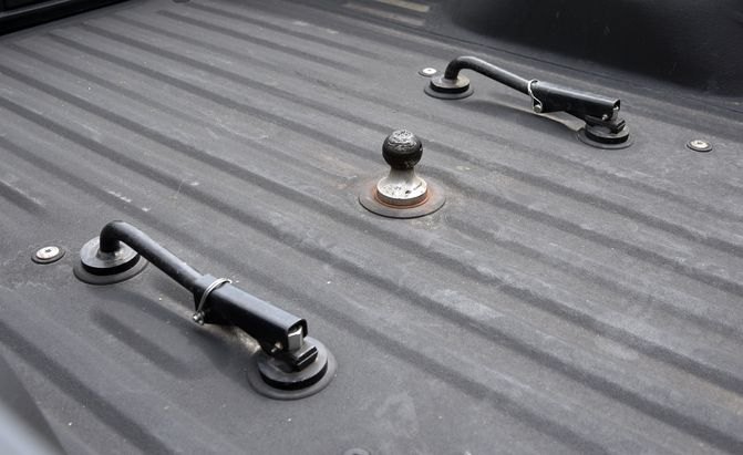 Gooseneck hitch ball in a pickup truck bed